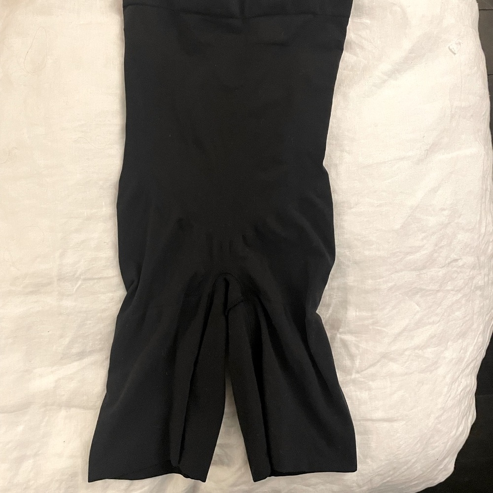 Spanx shapewear under garment shorts. size Medium. These are too tight for me!